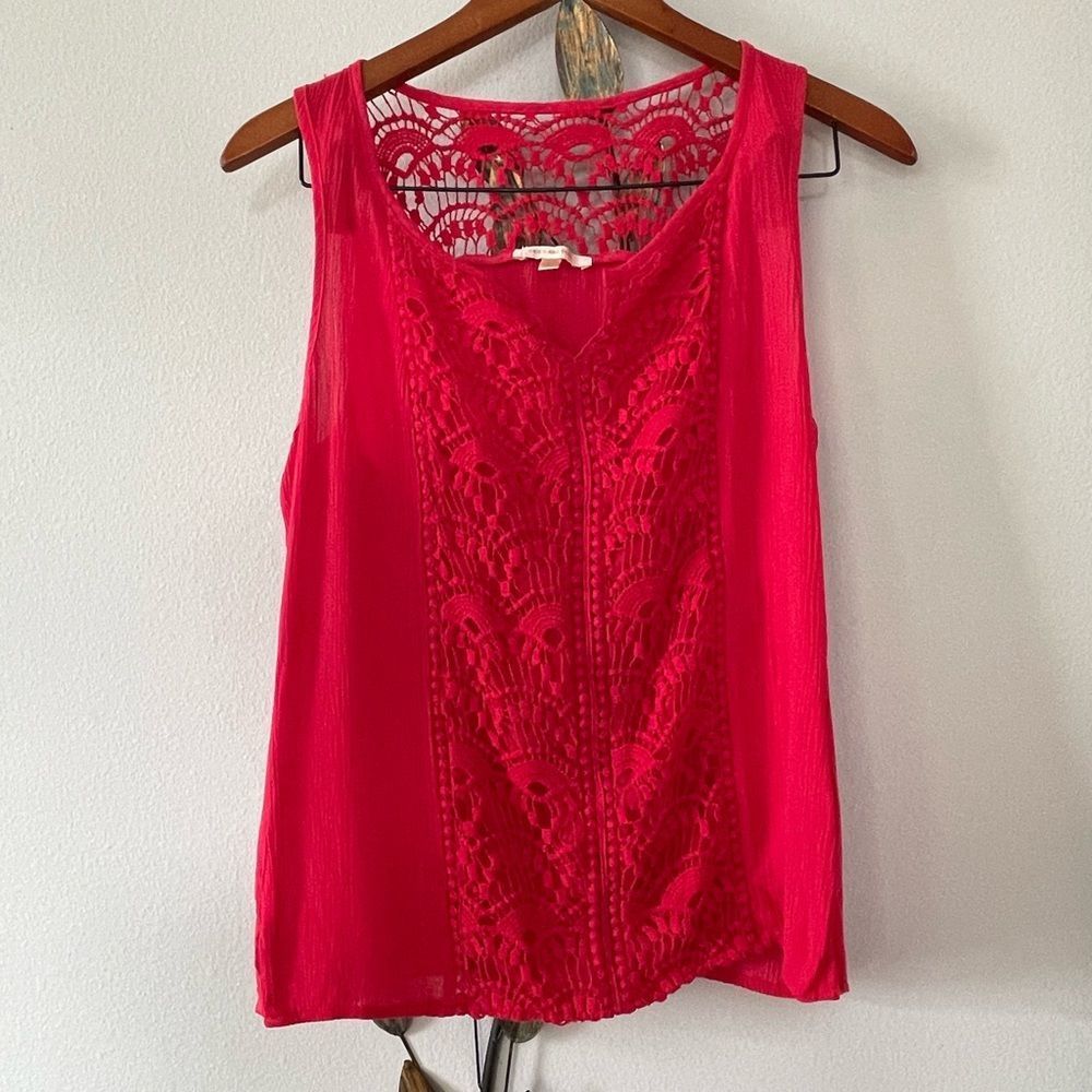 Skies Are Blue Red Too - Size M